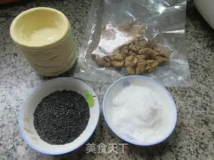 Make Black sesame walnuts step 0