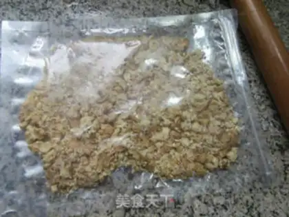 Make Black sesame walnuts step 1