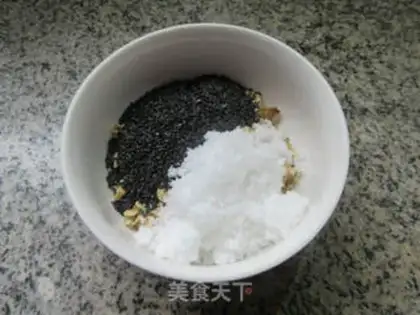 Make Black sesame walnuts step 3