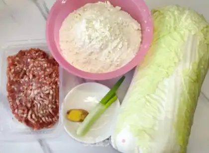 Make Pork cabbage step 0