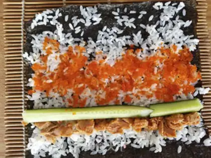 Make Tuna fish sushi step 3