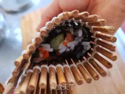 Make Tuna fish sushi step 4