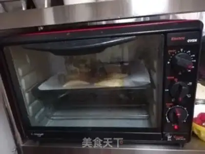 Make Peach pie with a hand step 7