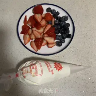 Make Christmas muffin cake step 11