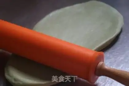 Make Christmas bread step 12