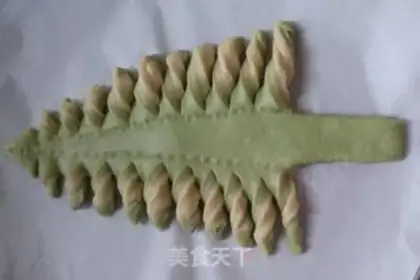 Make Christmas bread step 20