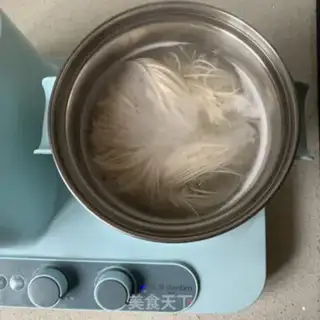 Make Family Zhongqing noodles step 2