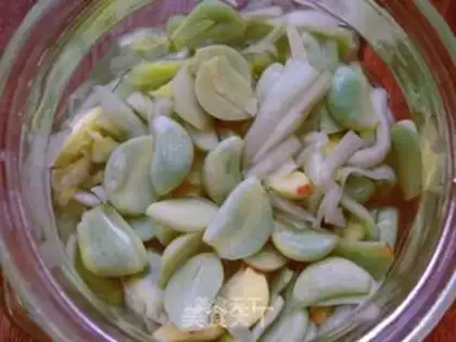 Make Pickle and garlic step 11
