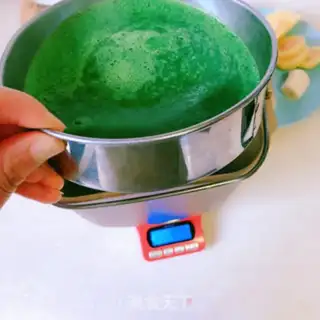 Make Christmas bread step 2