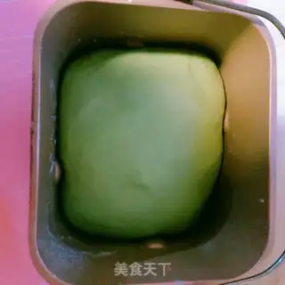 Make Christmas bread step 3