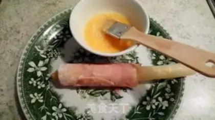 Make A white ham and cheese roll step 7