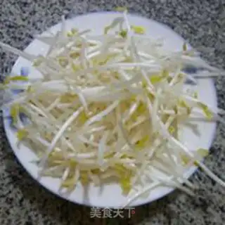 Make Skinny green bean sprouts step 1