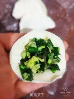Make Cream egg fan shrimp dumplings step 5