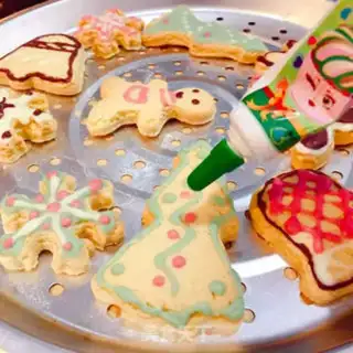 Make Christmas gingercake step 6