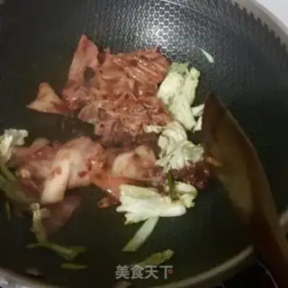 Make Hot cabbage with long legs step 9