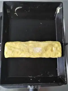 Make Shrimp egg rolls step 4