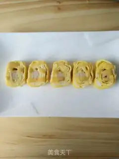 Make Shrimp egg rolls step 6