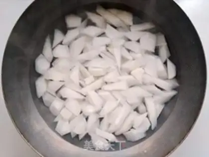 Make Roach stew step 1