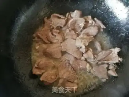 Make Little pepper onion fried lamb step 6