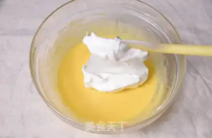 Make Strawberry roll step 4