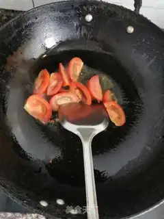 Make Simple tomato noodles step 1
