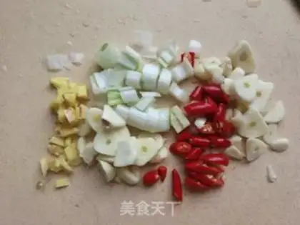 Make Spicy shrimp with soup step 0
