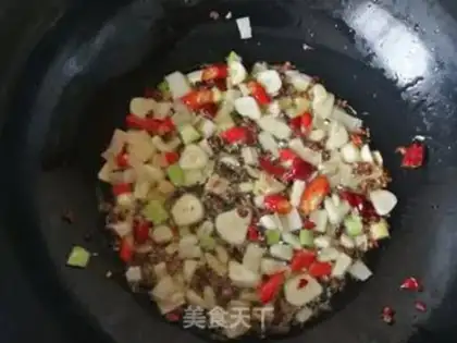 Make Spicy shrimp with soup step 3