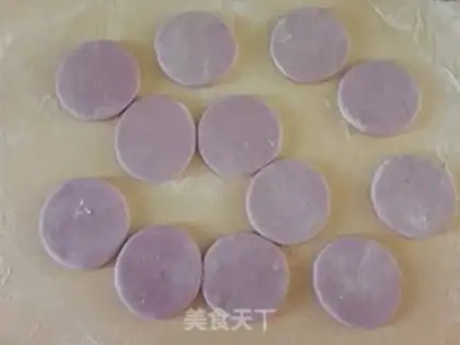 Make Purple roses step 13