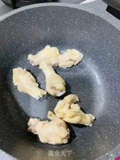 Make Sphinx, chicken leg soup step 1
