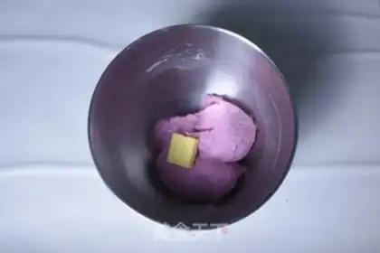 Make Strawberry Magic Stick step 1