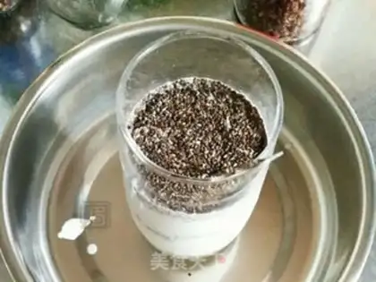 Make Chia Seed Dry pudding step 1