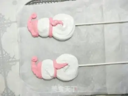 Make Snowman lollipops step 7