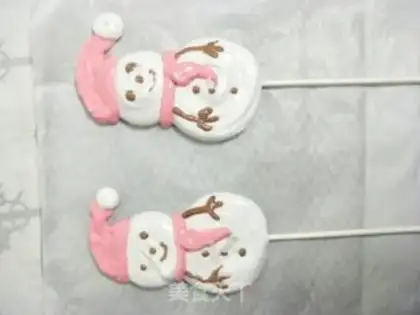 Make Snowman lollipops step 8