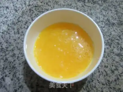 Make Eggs holding old tofu step 5