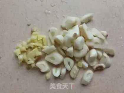 Make Garlic yellow cabbage step 2