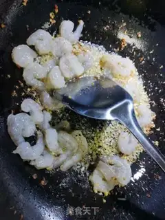 Make Cleaning up onions step 1