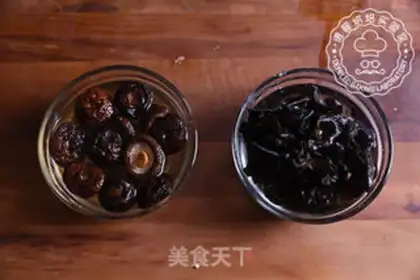 Make Mulberry mushroom steam chicken step 2
