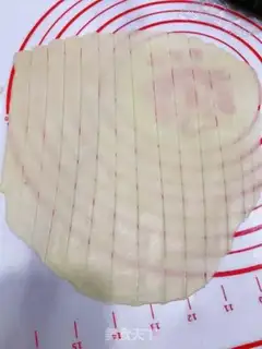 Make Christmas apple pie step 11