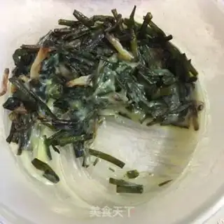 Make Onion noodles step 0