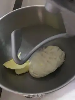 Make A milky yellow bread step 1