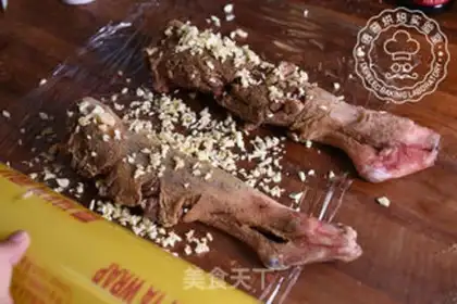Make A young roasted leg step 4