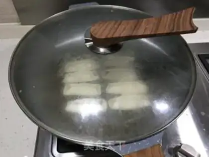 Make Beef pan sticker step 3