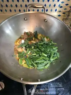 Make The garlic seed is back in the pot step 4
