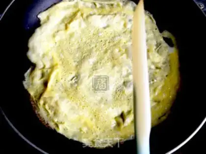 Make Eggskin roll step 3