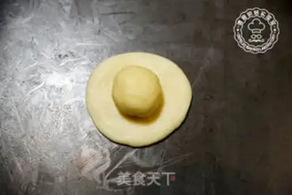 Make A duck moon cake step 5