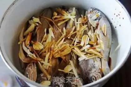 Make Frozen yellowfish step 1
