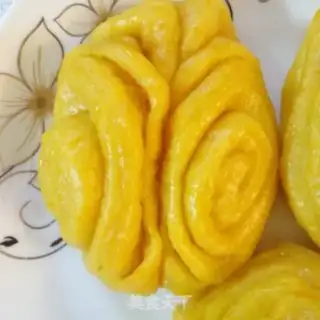 Make Pumpkin butterflies step 10