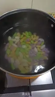 Make Tomato eggs fried cat ears step 6