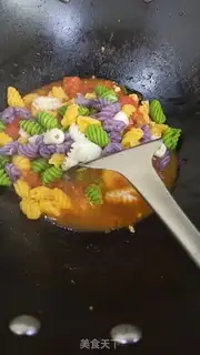 Make Tomato eggs fried cat ears step 7