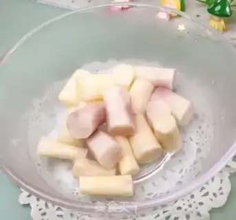 Make The cranberry ball step 4